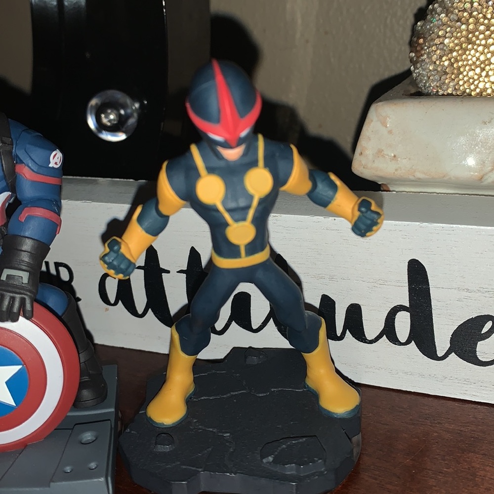 Disney Infinity 2.0 Nova Superhero’s for X-Box, PlayStation, X-Box 360 EUC